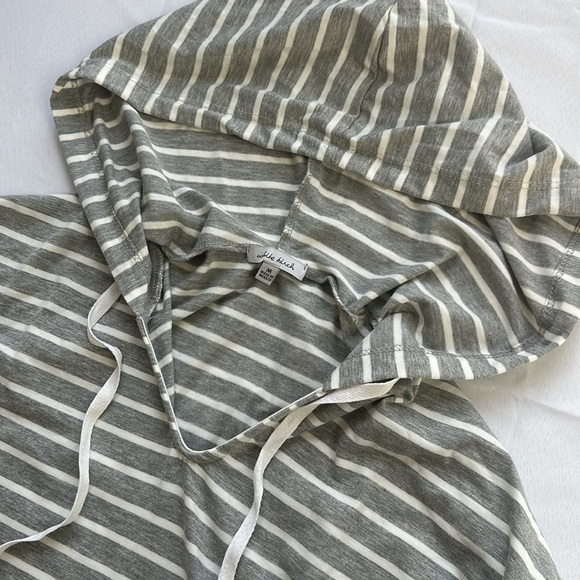 White birch grey/white striped long sleeve hooded‎ shirt - Picture 2 of 3